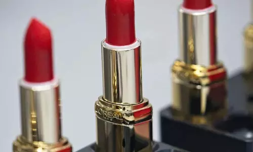 L’Oréal की रुचि केवल अरमानी के लाभदायक सौंदर्य व्यवसाय में है