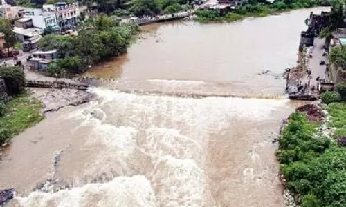 Beed जिले में बारिश ने फिर मचाई तबाही; आष्टी-शिरूर प्रभावित, लोगों ने जागकर बिताई रात Beed जिले में बारिश ने फिर मचाई तबाही; आष्टी-शिरूर प्रभावित, लोगों ने जागकर बिताई रात