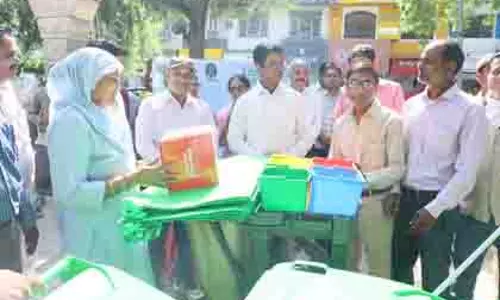 दिल्ली NDMC क्षेत्र में अब झाड़ू नहीं, आधुनिक पोछा होगा इस्तेमाल