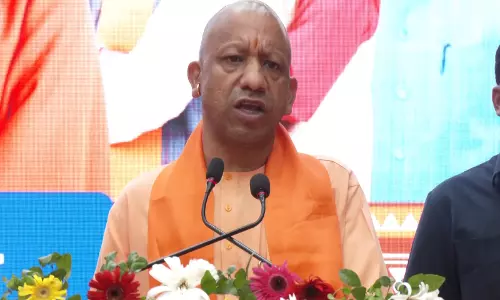 भारतीय श्रमिकों के श्रम से बनी चीजों को बढ़ावा दें: CM योगी ने पीएम के स्वदेशी आह्वान को आगे बढ़ाया भारतीय श्रमिकों के श्रम से बनी चीजों को बढ़ावा दें: CM योगी ने पीएम के स्वदेशी आह्वान को आगे बढ़ाया