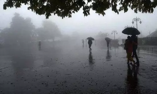 कम दबाव का असर..! अगले पांच दिन भारी बारिश..! कम दबाव का असर..! अगले पांच दिन भारी बारिश..!