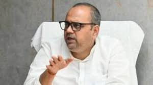 कुट्टू का आटा खाकर लोगों के बीमार पड़ने पर दिल्ली के मंत्री पंकज सिंह ने AAP पर निशाना साधा
