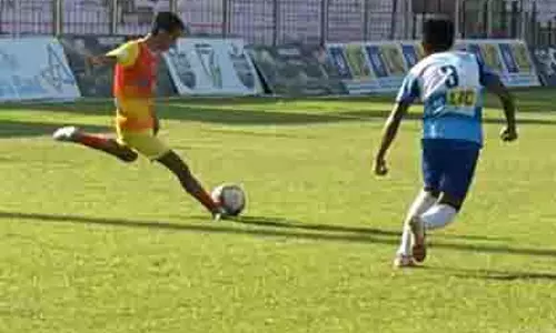 Subroto Cup: एमेनिटी पब्लिक स्कूल, फारूक स्कूल जूनियर बॉयज़ में विजयी Subroto Cup: एमेनिटी पब्लिक स्कूल, फारूक स्कूल जूनियर बॉयज़ में विजयी