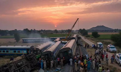 BIG BREAKING: जाफर एक्सप्रेस में बम ब्लास्ट, ट्रेन पटरी से उतरी BIG BREAKING: जाफर एक्सप्रेस में बम ब्लास्ट, ट्रेन पटरी से उतरी