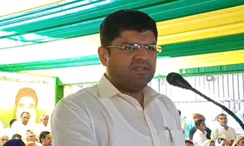 दुष्यंत चौटाला का सरकार पर तंज, प्रदेश में नायब बने घूम रहे गुंडे दुष्यंत चौटाला का सरकार पर तंज, प्रदेश में नायब बने घूम रहे गुंडे
