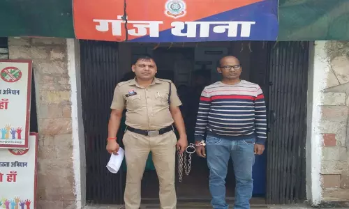 रेलवे स्टेशन चौक के पास सट्टा संचालित करते सटोरिया मोनू गुप्ता गिरफ्तार रेलवे स्टेशन चौक के पास सट्टा संचालित करते सटोरिया मोनू गुप्ता गिरफ्तार