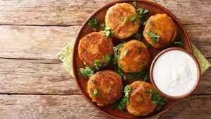 Makhana Aloo Tikki : नवरात्रि व्रत के लिए स्वादिष्ट और आसान रेसिपी Makhana Aloo Tikki : नवरात्रि व्रत के लिए स्वादिष्ट और आसान रेसिपी