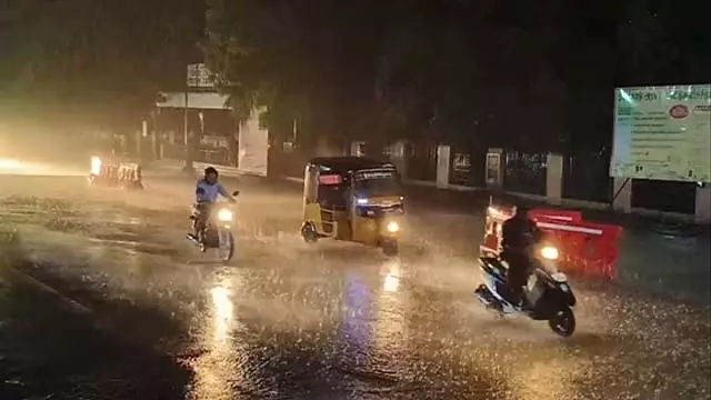 Chennai और 28 जिलों में रात में बारिश की संभावना Chennai और 28 जिलों में रात में बारिश की संभावना