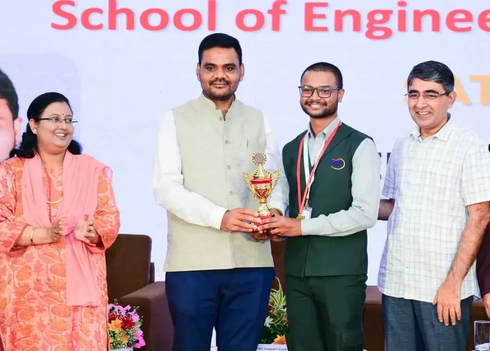 वर्ल्ड स्किल सेंटर ने 1,088 छात्रों के छठे बैच के लिए स्नातक समारोह आयोजित किया वर्ल्ड स्किल सेंटर ने 1,088 छात्रों के छठे बैच के लिए स्नातक समारोह आयोजित किया