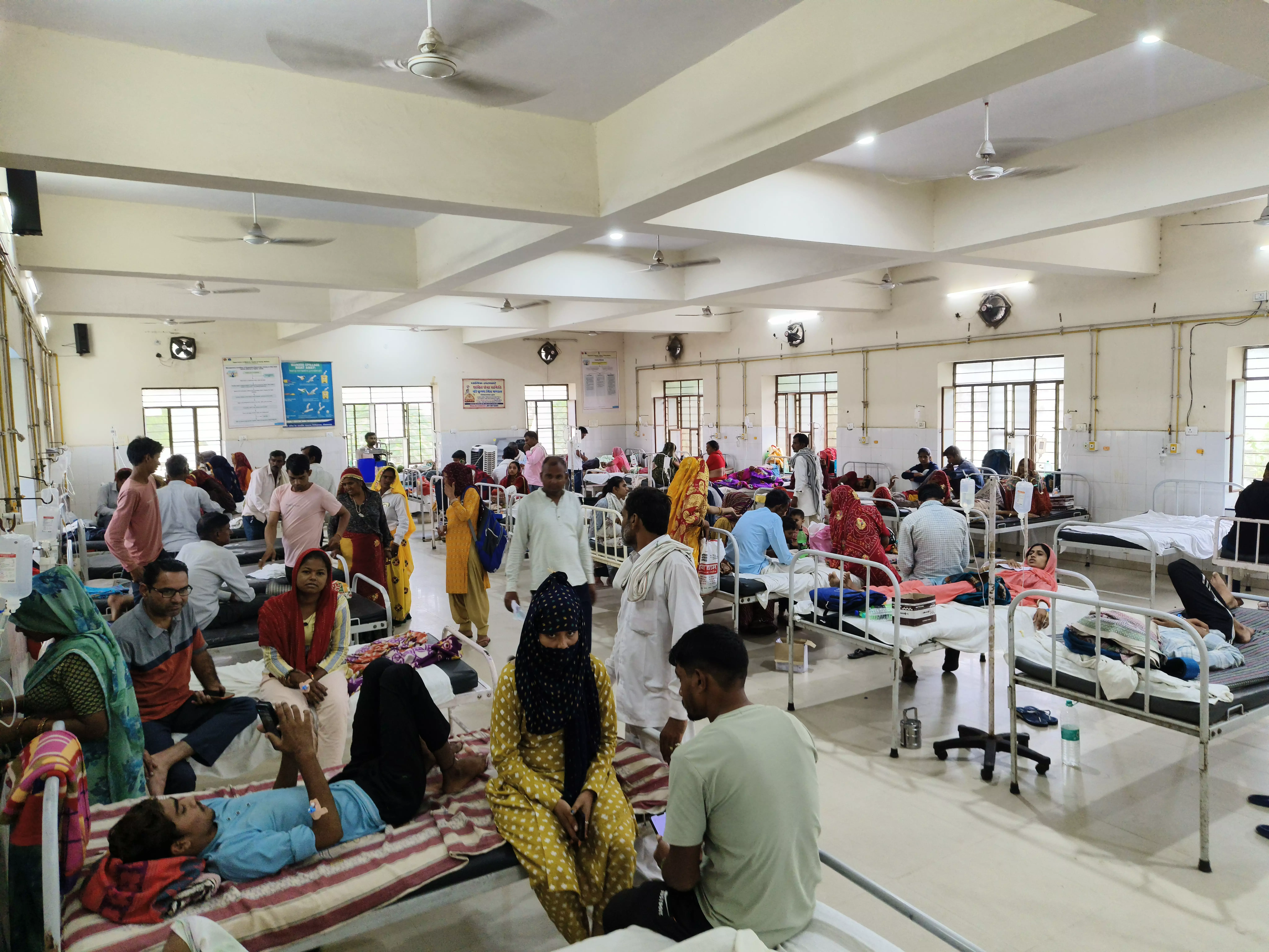 Bareilly: ओपीडी में मरीजों की संख्या बढ़ी, अस्पताल में व्यस्तता Bareilly: ओपीडी में मरीजों की संख्या बढ़ी, अस्पताल में व्यस्तता