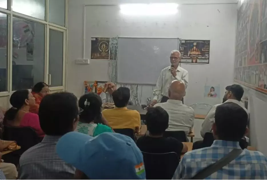 Farrukhabad: 100 साल पूरे होने पर संघ ने इतिहास बताया Farrukhabad: 100 साल पूरे होने पर संघ ने इतिहास बताया