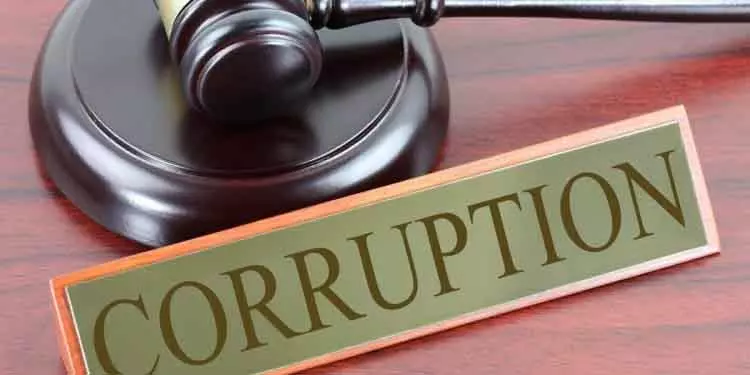 ओडिशा में भ्रष्टाचार के मामले में दो सरकारी अधिकारी गिरफ्तार ओडिशा में भ्रष्टाचार के मामले में दो सरकारी अधिकारी गिरफ्तार