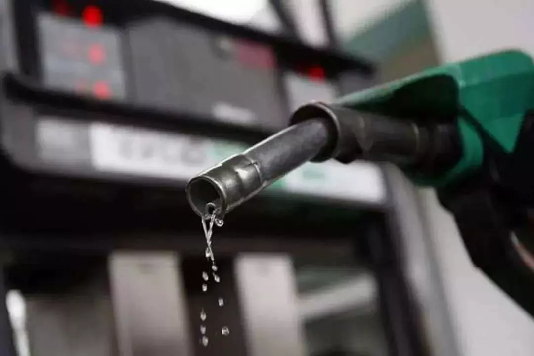 Odisha : उपभोक्ताओं से धोखाधड़ी करने पर ईंधन पंपों से 69,000 रुपये का जुर्माना वसूला गया Odisha : उपभोक्ताओं से धोखाधड़ी करने पर ईंधन पंपों से 69,000 रुपये का जुर्माना वसूला गया