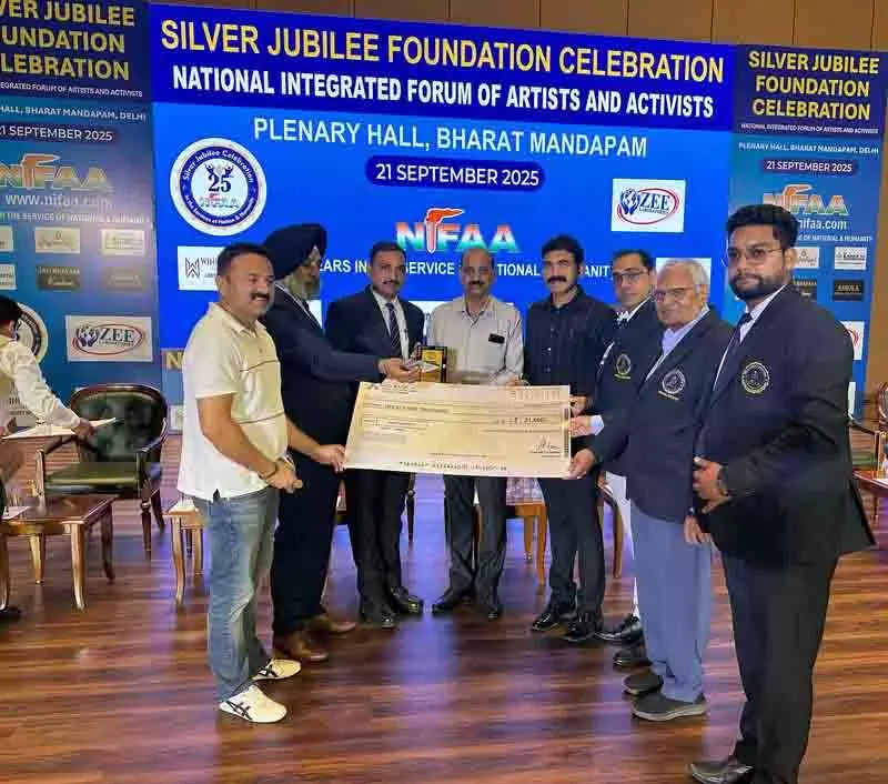 Himachal: 6 हजार यूनिट रक्त एकत्रित करने पर रक्तदाता क्लब को सम्मानित किया गया Himachal: 6 हजार यूनिट रक्त एकत्रित करने पर रक्तदाता क्लब को सम्मानित किया गया