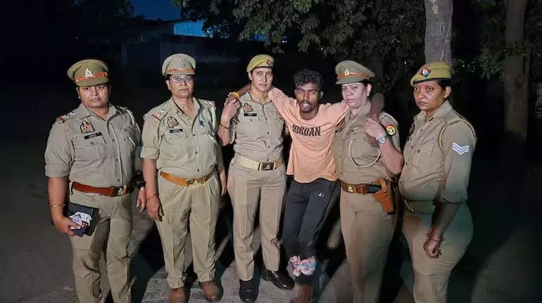 Ghaziabad में पहली बार महिला पुलिस टीम ने किया एनकाउंटर Ghaziabad में पहली बार महिला पुलिस टीम ने किया एनकाउंटर
