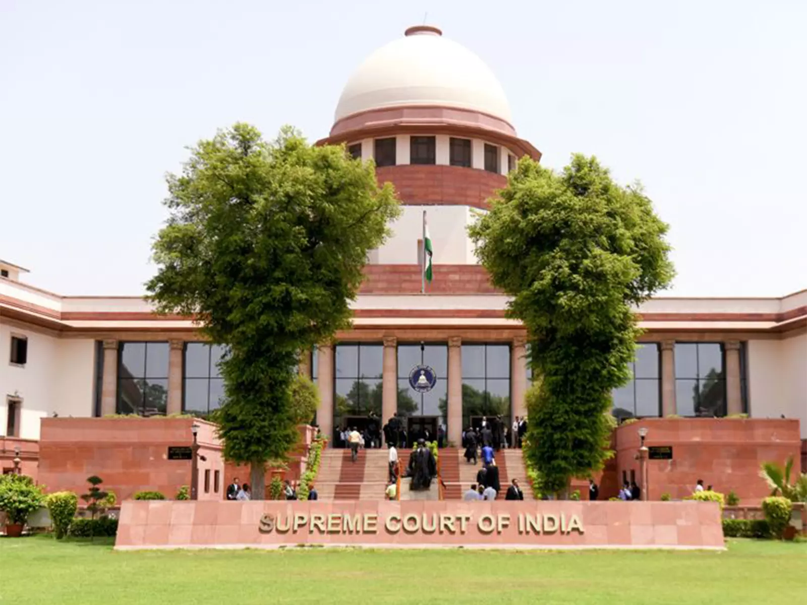 2016 सुरजागढ़ खदान आगजनी मामला: SC ने सुरेंद्र गाडलिंग के खिलाफ मुकदमे में देरी पर चिंता जताई 2016 सुरजागढ़ खदान आगजनी मामला: SC ने सुरेंद्र गाडलिंग के खिलाफ मुकदमे में देरी पर चिंता जताई