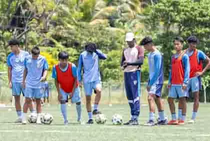 SAFF U-17 Championship: सेमीफाइनल में नेपाल की चुनौती के लिए तैयार भारत SAFF U-17 Championship: सेमीफाइनल में नेपाल की चुनौती के लिए तैयार भारत