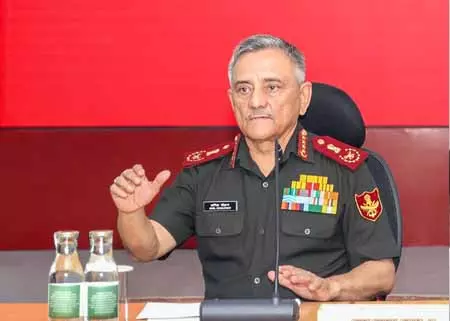 केंद्र ने सीडीएस जनरल अनिल चौहान का कार्यकाल मई 2026 तक बढ़ाया केंद्र ने सीडीएस जनरल अनिल चौहान का कार्यकाल मई 2026 तक बढ़ाया