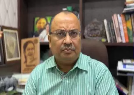 हाईकोर्ट ने कुणाल घोष को मिथुन चक्रवर्ती पर टिप्पणी करने से 3 महीने के लिए रोका हाईकोर्ट ने कुणाल घोष को मिथुन चक्रवर्ती पर टिप्पणी करने से 3 महीने के लिए रोका