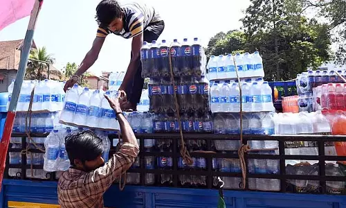 Tamil Nadu : सरकारी एक्सप्रेस बसों में पेयजल बेचने के लिए कदम Tamil Nadu : सरकारी एक्सप्रेस बसों में पेयजल बेचने के लिए कदम