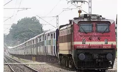 कोयंबटूर - चेन्नई सेंट्रल विशेष ट्रेने कोयंबटूर - चेन्नई सेंट्रल विशेष ट्रेने