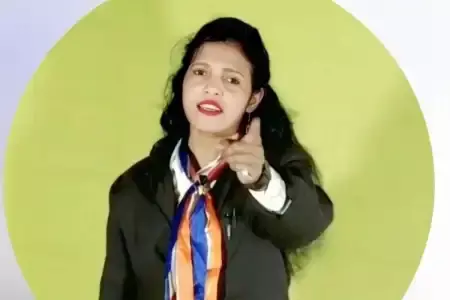Mirzapur: माँ दुर्गा पर आपत्तिजनक कंटेंट, सरोज सरगम हुई गिरफ्तार Mirzapur: माँ दुर्गा पर आपत्तिजनक कंटेंट, सरोज सरगम हुई गिरफ्तार