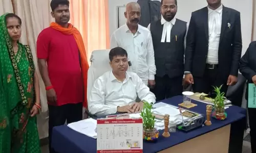 Deoria: पारिवारिक जीवन का पाठ पढ़ाकर जज ने कराया मेल-मिलाप Deoria: पारिवारिक जीवन का पाठ पढ़ाकर जज ने कराया मेल-मिलाप