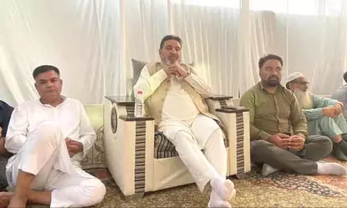 अल्ताफ बुखारी ने पार्टी सहयोगी के पिता के निधन पर शोक व्यक्त किया
