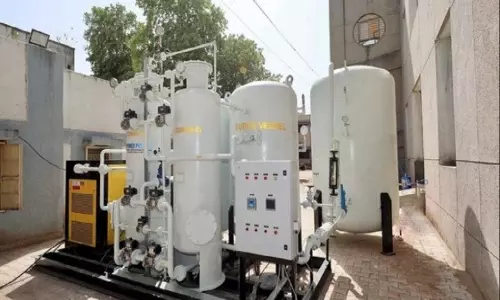 Farrukhabad: WHO की डॉक्टर वाहिनी ने लोहिया अस्पताल का ऑक्सीजन प्लांट जांचा Farrukhabad: WHO की डॉक्टर वाहिनी ने लोहिया अस्पताल का ऑक्सीजन प्लांट जांचा