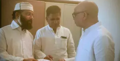Ballia: शिक्षक संघ ने सांसद नीरज शेखर को अपनी मांगें सौंपी Ballia: शिक्षक संघ ने सांसद नीरज शेखर को अपनी मांगें सौंपी