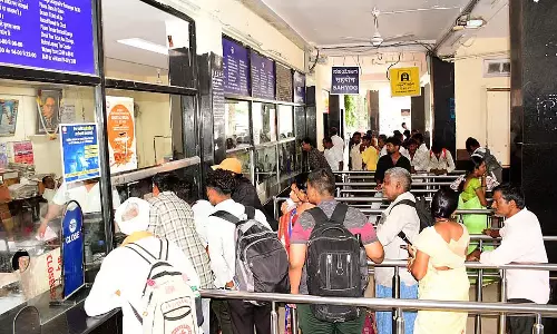 महाराष्ट्र में भारी बारिश: दो ट्रेनें रद्द, कई देरी से महाराष्ट्र में भारी बारिश: दो ट्रेनें रद्द, कई देरी से