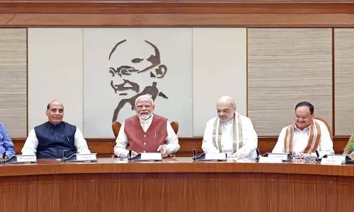 BIG BREAKING: केंद्रीय कैबिनेट बैठक में बड़े फैसले, रेलवे कर्मचारियों के लिए बड़ी खुशखबरी, देखें VIDEO BIG BREAKING: केंद्रीय कैबिनेट बैठक में बड़े फैसले, रेलवे कर्मचारियों के लिए बड़ी खुशखबरी, देखें VIDEO