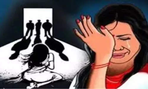नाबालिग छात्रा को बनाया निशाना, रिश्तेदार समेत 8 लोगों ने किया गैंगरेप नाबालिग छात्रा को बनाया निशाना, रिश्तेदार समेत 8 लोगों ने किया गैंगरेप