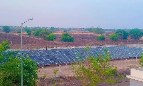 Maharashtra : समृद्धि एक्सप्रेसवे सौर ऊर्जा उत्पन्न करने वाला भारत का पहला मेगा हाईवे बन गया Maharashtra : समृद्धि एक्सप्रेसवे सौर ऊर्जा उत्पन्न करने वाला भारत का पहला मेगा हाईवे बन गया