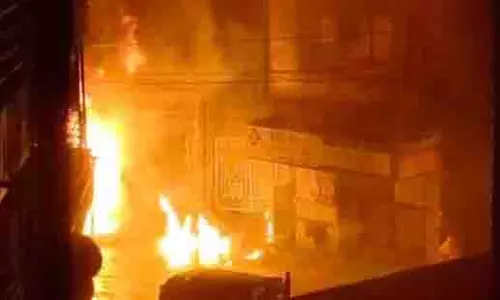 Nalasopara: ट्रांसफार्मर फटने से 6 साल की बच्ची की मौत Nalasopara: ट्रांसफार्मर फटने से 6 साल की बच्ची की मौत