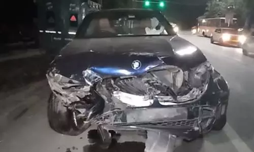BMW एक्सीडेंट केस: गगनप्रीत की जमानत याचिका पर सुनवाई टली, कोर्ट ने पुलिस से मांगा स्पीड डेटा BMW एक्सीडेंट केस: गगनप्रीत की जमानत याचिका पर सुनवाई टली, कोर्ट ने पुलिस से मांगा स्पीड डेटा
