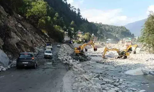 Kullu-Manali राजमार्ग: चल रही मरम्मत के बीच नई यातायात योजना जारी Kullu-Manali राजमार्ग: चल रही मरम्मत के बीच नई यातायात योजना जारी
