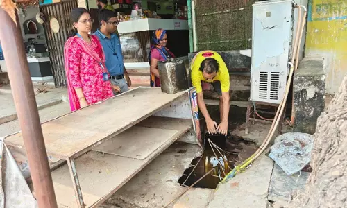खाद्य सुरक्षा जांच में 5 नमूने अवमानक पाए गए, व्यापारियों को दिए गए सुधारात्मक निर्देश खाद्य सुरक्षा जांच में 5 नमूने अवमानक पाए गए, व्यापारियों को दिए गए सुधारात्मक निर्देश