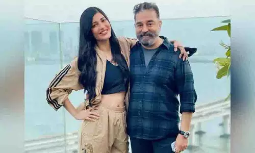 श्रुति हासन ने दादा के साथ कमल हासन की बचपन की तस्वीर शेयर की श्रुति हासन ने दादा के साथ कमल हासन की बचपन की तस्वीर शेयर की