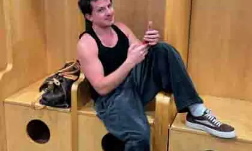 Charlie Puth: गीत हाथ से लिखने से मिलता है रंगीन नजरिया Charlie Puth: गीत हाथ से लिखने से मिलता है रंगीन नजरिया
