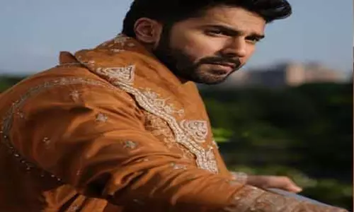 हॉट अवतार में वरुण धवन का फिल्म प्रमोशन, इंस्टाग्राम पर शेयर की इंडियन अटायर फोटोज