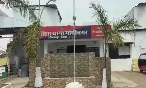 पेट्रोल पंप मैनेजर ने 12.50 लाख रुपये का गबन किया, दो बाउंस चेक के बाद FIR दर्ज पेट्रोल पंप मैनेजर ने 12.50 लाख रुपये का गबन किया, दो बाउंस चेक के बाद FIR दर्ज