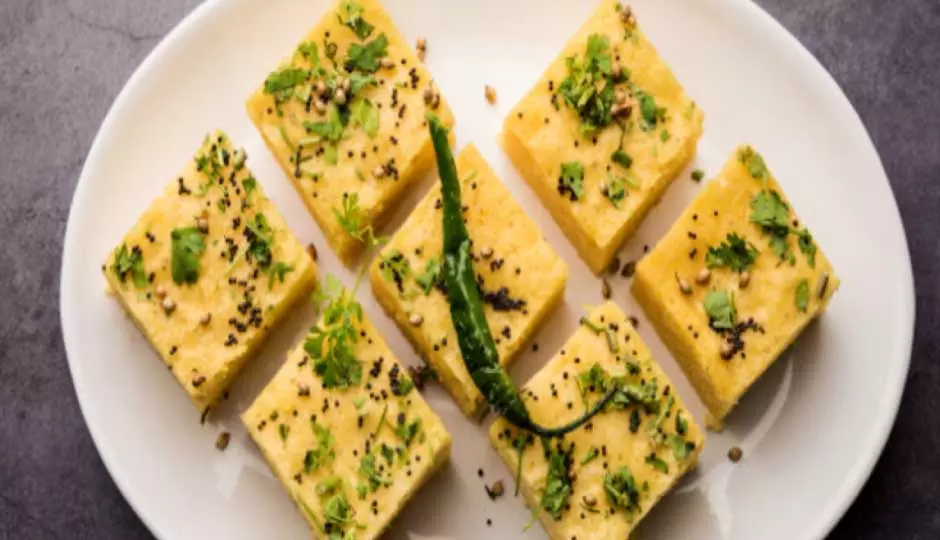 Dhokla Sandwich : नाश्ते में सब करेंगे इस डिश को पसंद Dhokla Sandwich : नाश्ते में सब करेंगे इस डिश को पसंद