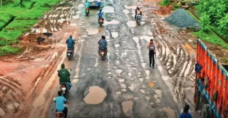 केशकाल मार्ग के लिए करोड़ों रुपए जारी, CM साय ने मोदी सरकार का जताया आभार केशकाल मार्ग के लिए करोड़ों रुपए जारी, CM साय ने मोदी सरकार का जताया आभार