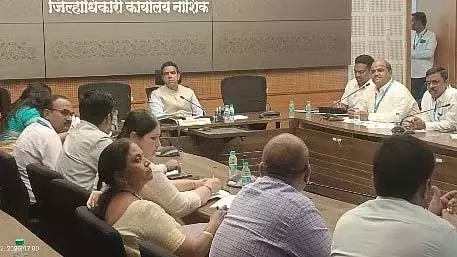 कलेक्टर ने किसानों के फसल ऋण और अन्य बैंकिंग मामलों का समय पर निपटान करने का आदेश दिया कलेक्टर ने किसानों के फसल ऋण और अन्य बैंकिंग मामलों का समय पर निपटान करने का आदेश दिया