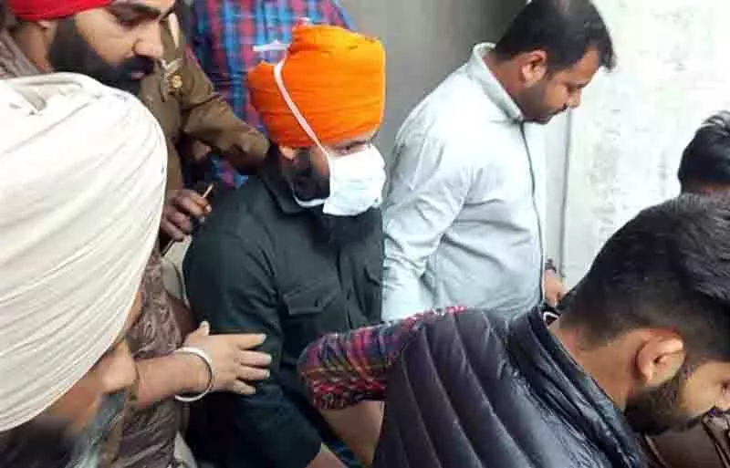 Akal Takht Jathedar: संदीप सिंह सनी के वकीलों पर दबाव डाला जा रहा Akal Takht Jathedar: संदीप सिंह सनी के वकीलों पर दबाव डाला जा रहा