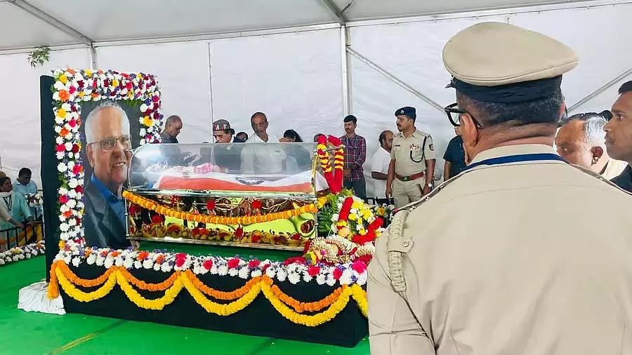 भैरप्पा का निधन: रवींद्र कलाक्षेत्र में सार्वजनिक दर्शन की व्यवस्था भैरप्पा का निधन: रवींद्र कलाक्षेत्र में सार्वजनिक दर्शन की व्यवस्था