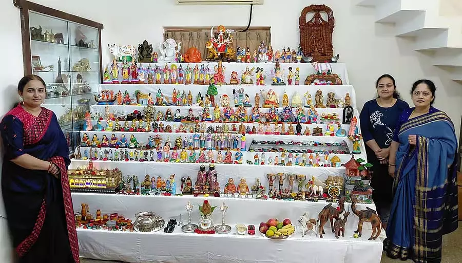Shidalghatta : पौराणिक कथाओं और संस्कृति से परिचय कराती गुड़िया Shidalghatta : पौराणिक कथाओं और संस्कृति से परिचय कराती गुड़िया