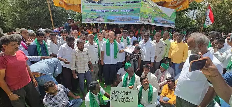 Karnataka : वटदाहोसहल्ली झील का पानी शहर में नहीं आता Karnataka : वटदाहोसहल्ली झील का पानी शहर में नहीं आता