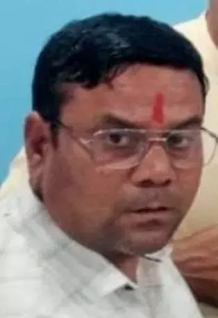 बीजेपी नेता के अतिक्रमित भूमि पर बुलडोजर चलाने के निर्देश बीजेपी नेता के अतिक्रमित भूमि पर बुलडोजर चलाने के निर्देश